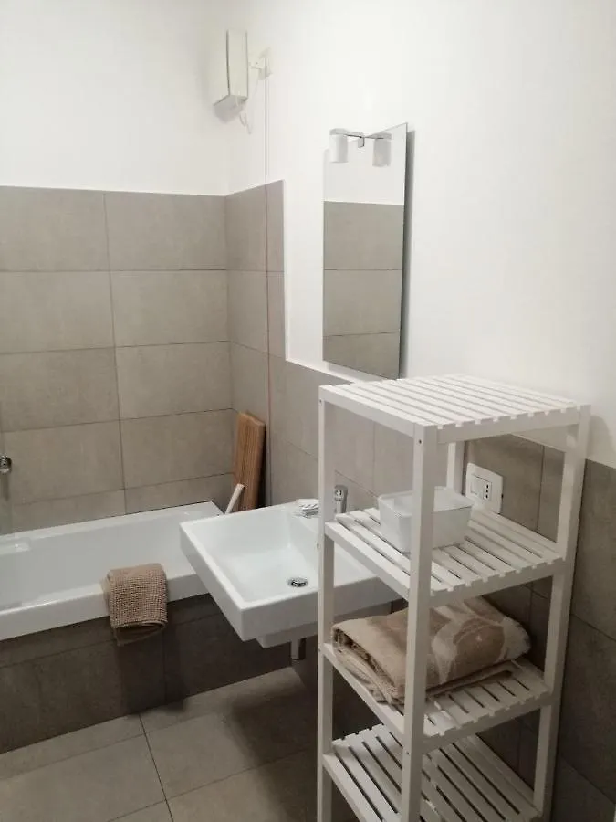 Comfort Studio Milano Zona Washington-Solari-Tortona شقة ميلان