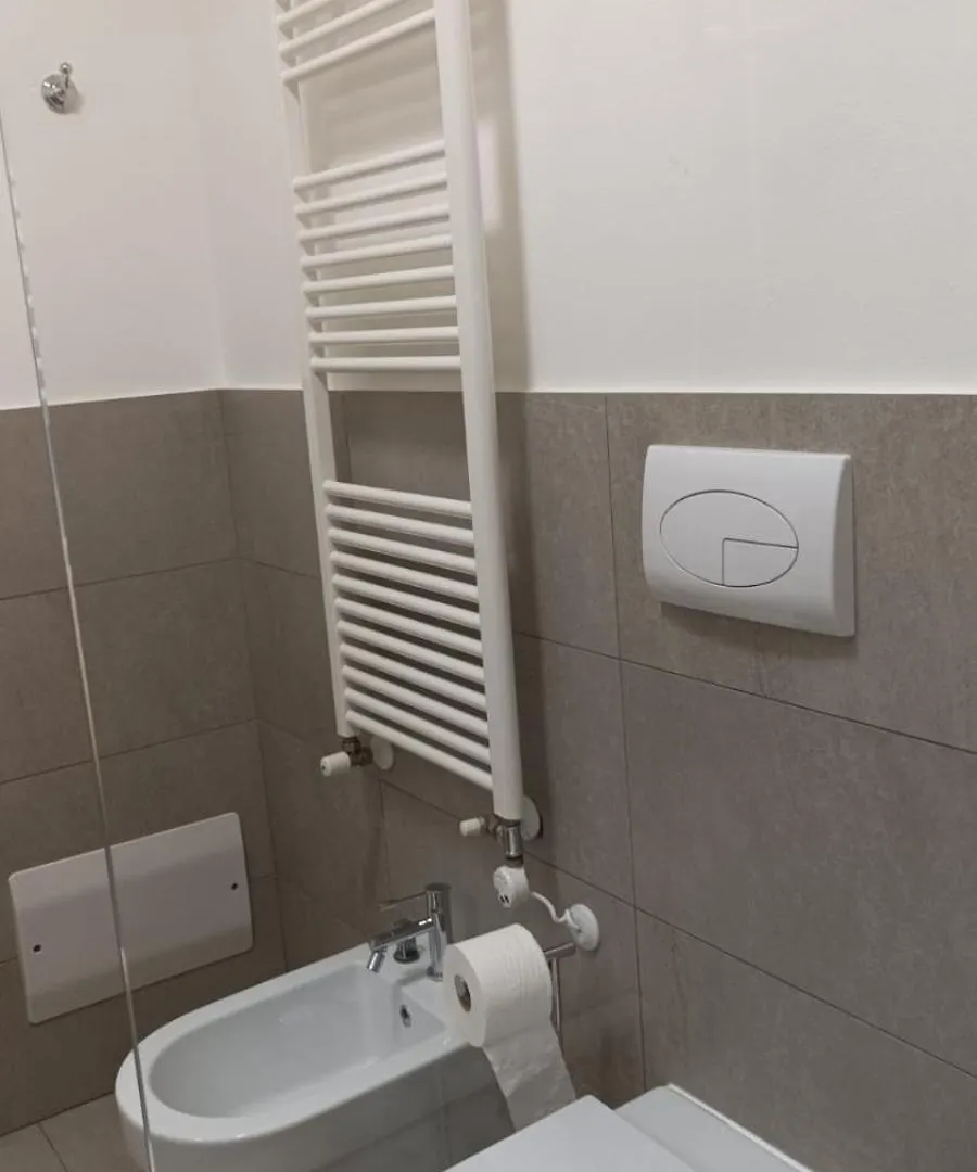 Comfort Studio Milano Zona Washington-Solari-Tortona 0*, Milan Italy